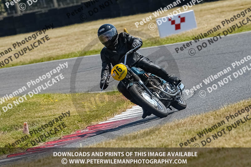 cadwell park;cadwell park photographs;cadwell trackday photographs;enduro digital images;event digital images;eventdigitalimages;peter wileman photography;racing digital images;trackday digital images;trackday photos